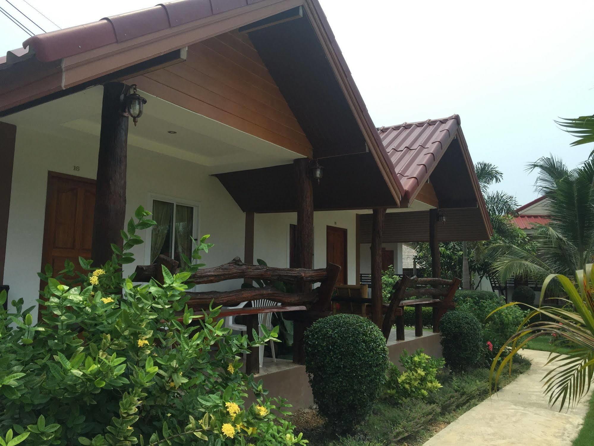 Hana Lanta Resort Koh Lanta Exterior photo